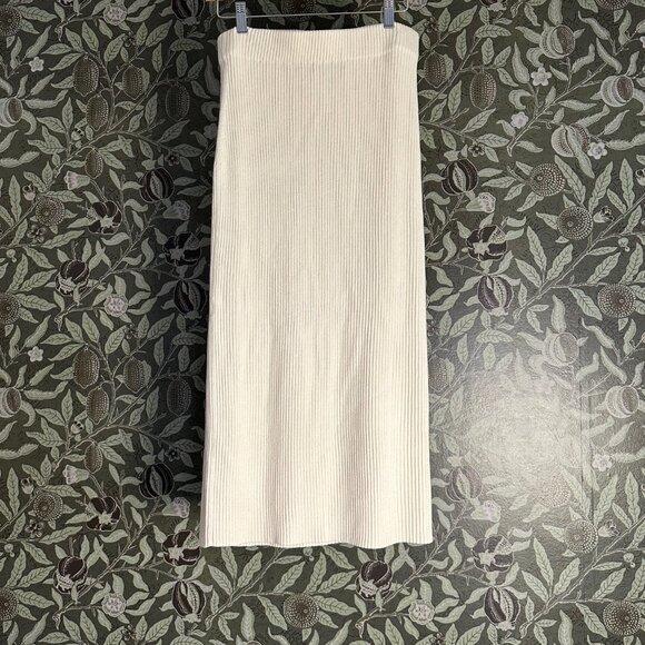 Banana Republic Factory Ribbed Midi Sweater Skirt - Cream - Size Small Tall - Picture 4 of 7